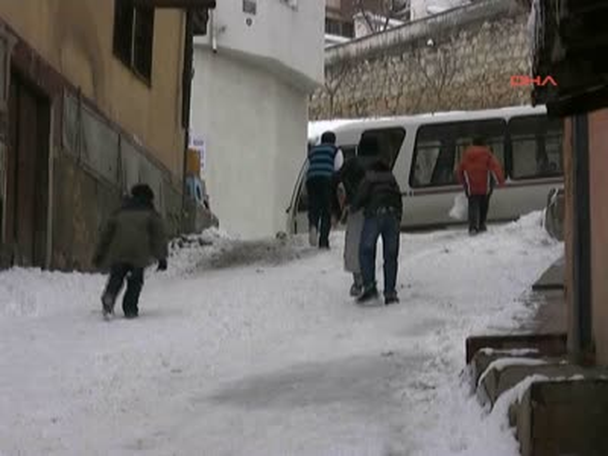 Çocukların Kar Keyfi