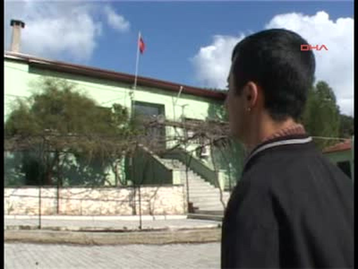 Engelli Genç 29 Yaşında Okuma Yazma Öğrendi