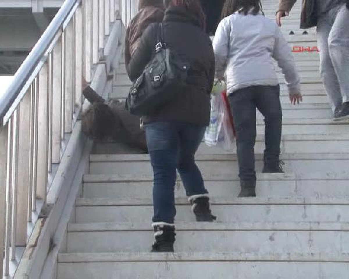 İnşaat Halindeki Üst Geçitte Yaşananlar
