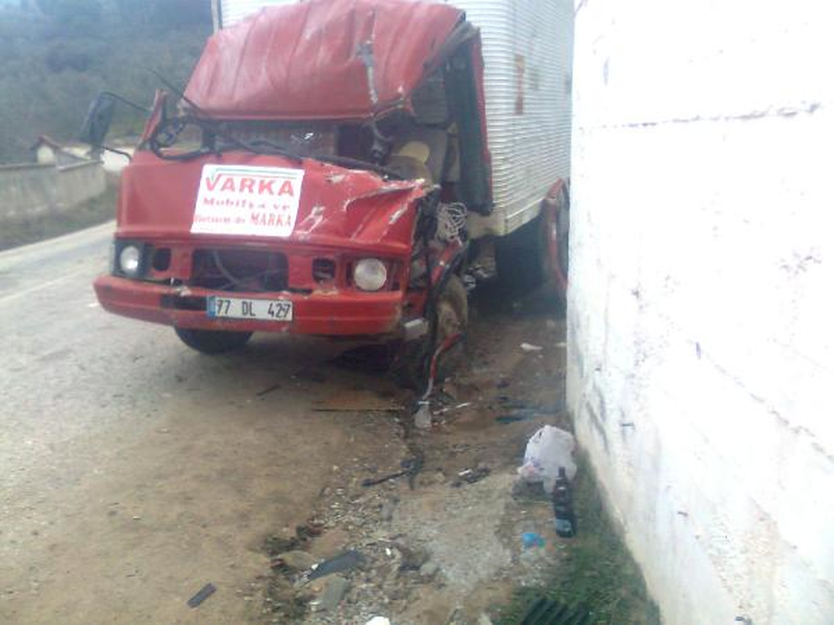 Kamyonette Bira Keyfi Faciayla Sonuçlandı; 1 Ölü, 1 Yaralı