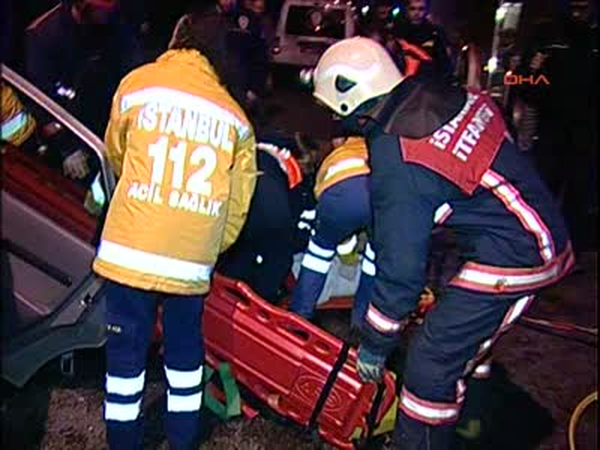 Kaygan Zemin ve Işık İhlali: 2 Yaralı