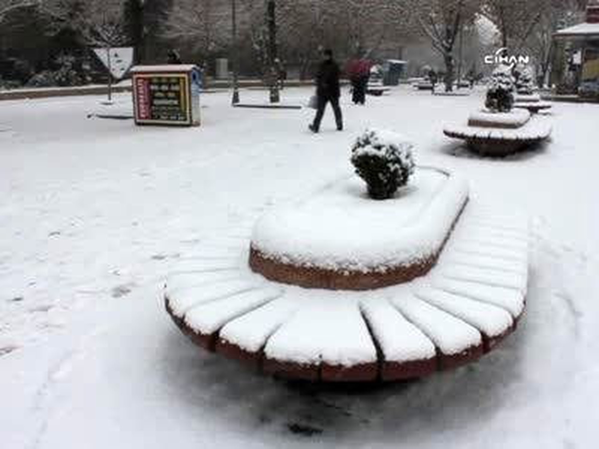 Kayseri\'ye 2 Gün Aralıksız Kar Yağdı