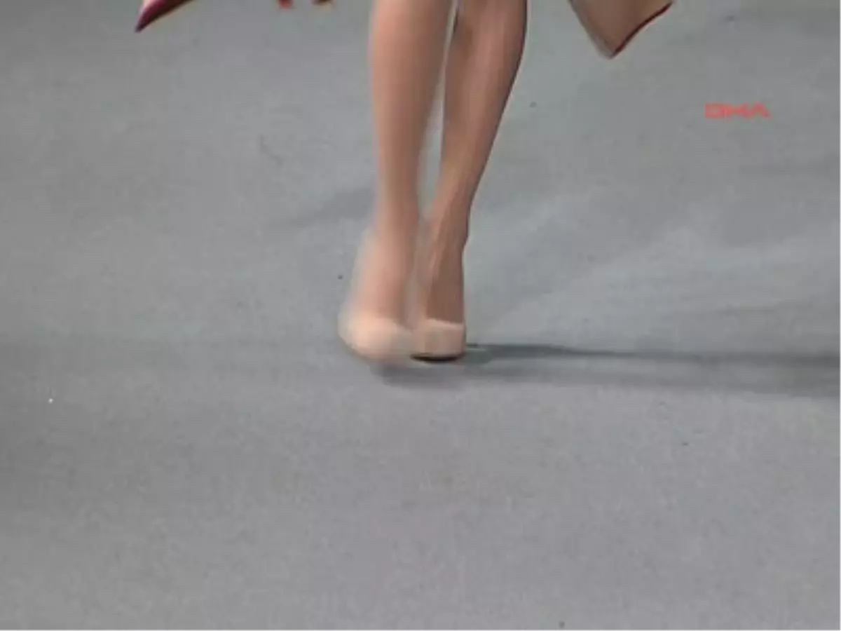 New York\'ta \'Bir Kilim Bin Söz\' Defilesi