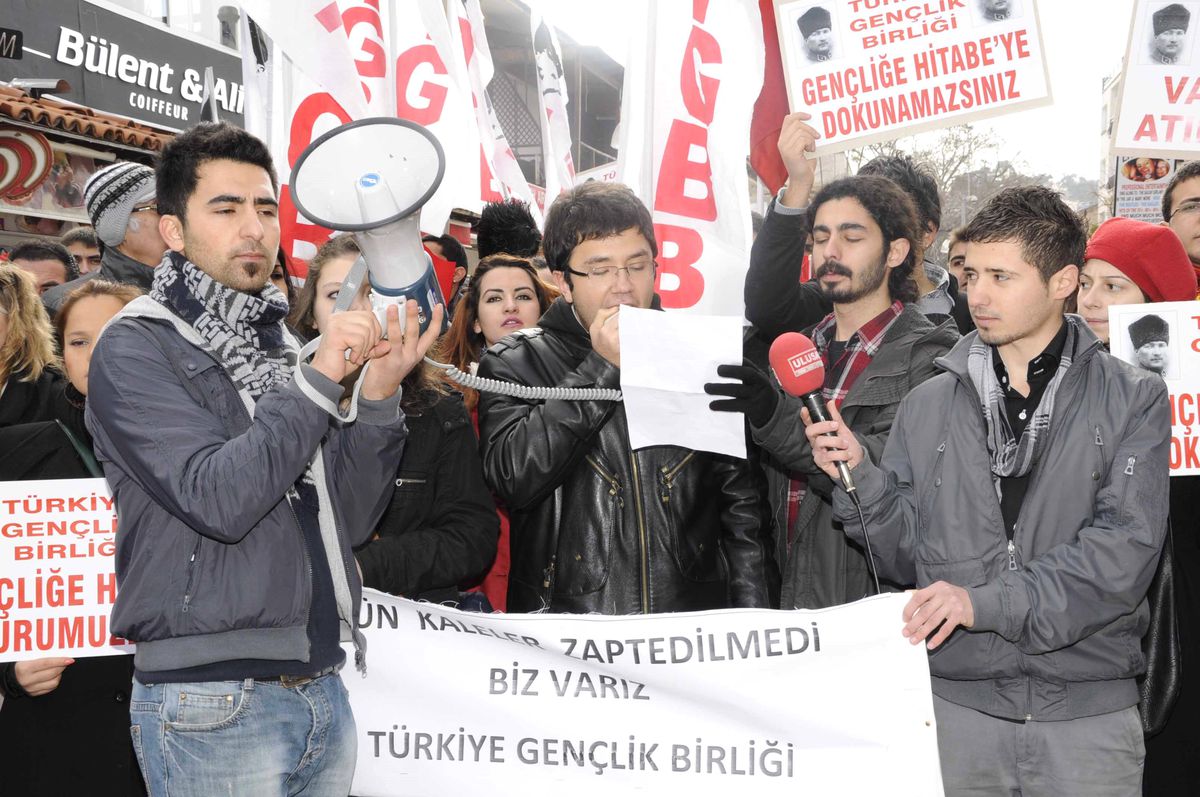 Tgb\'den Gençliğe Hitabe Protestosu