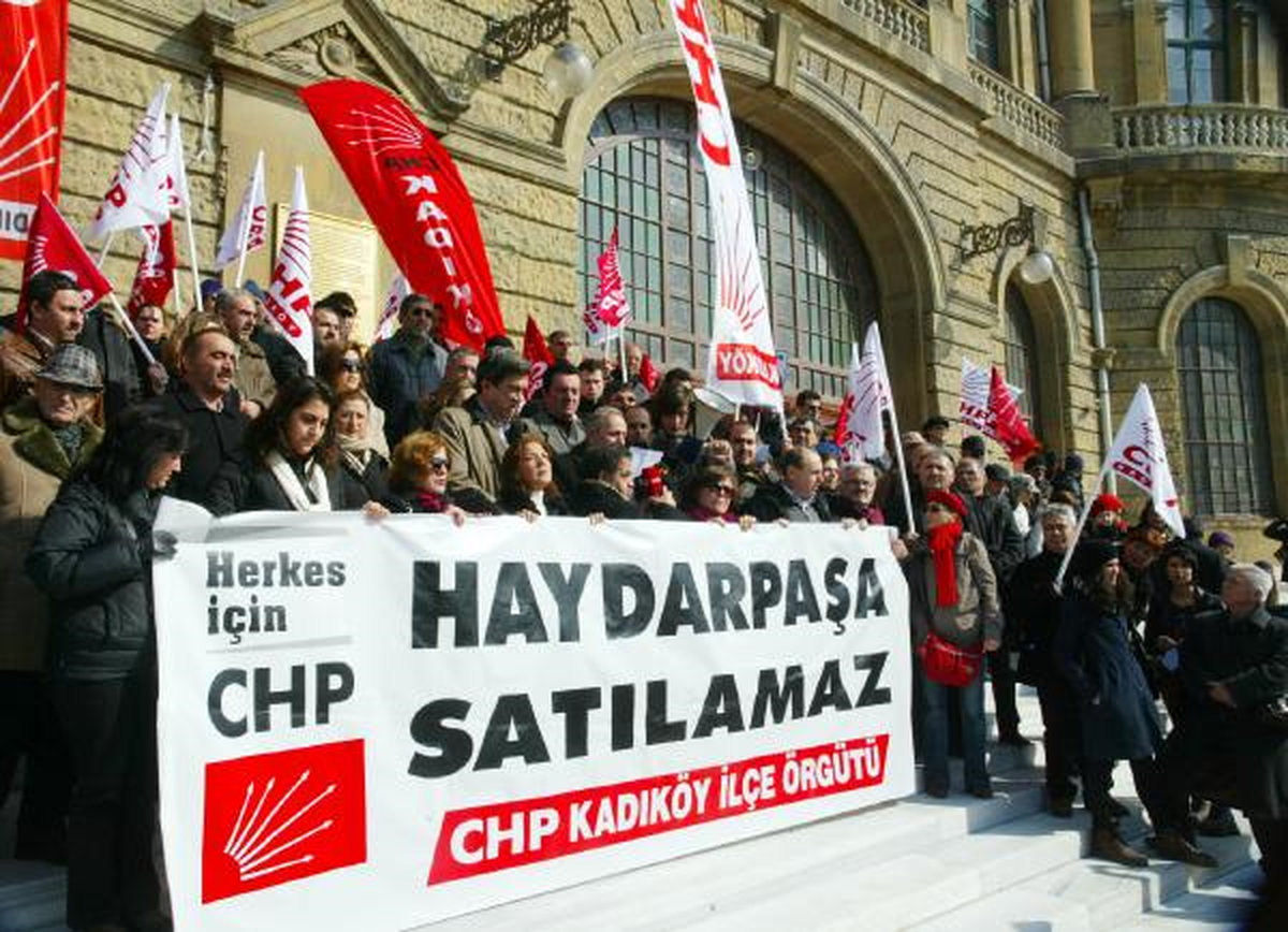 Tren Seferlerinin Kaldırılması Protesto Edildi