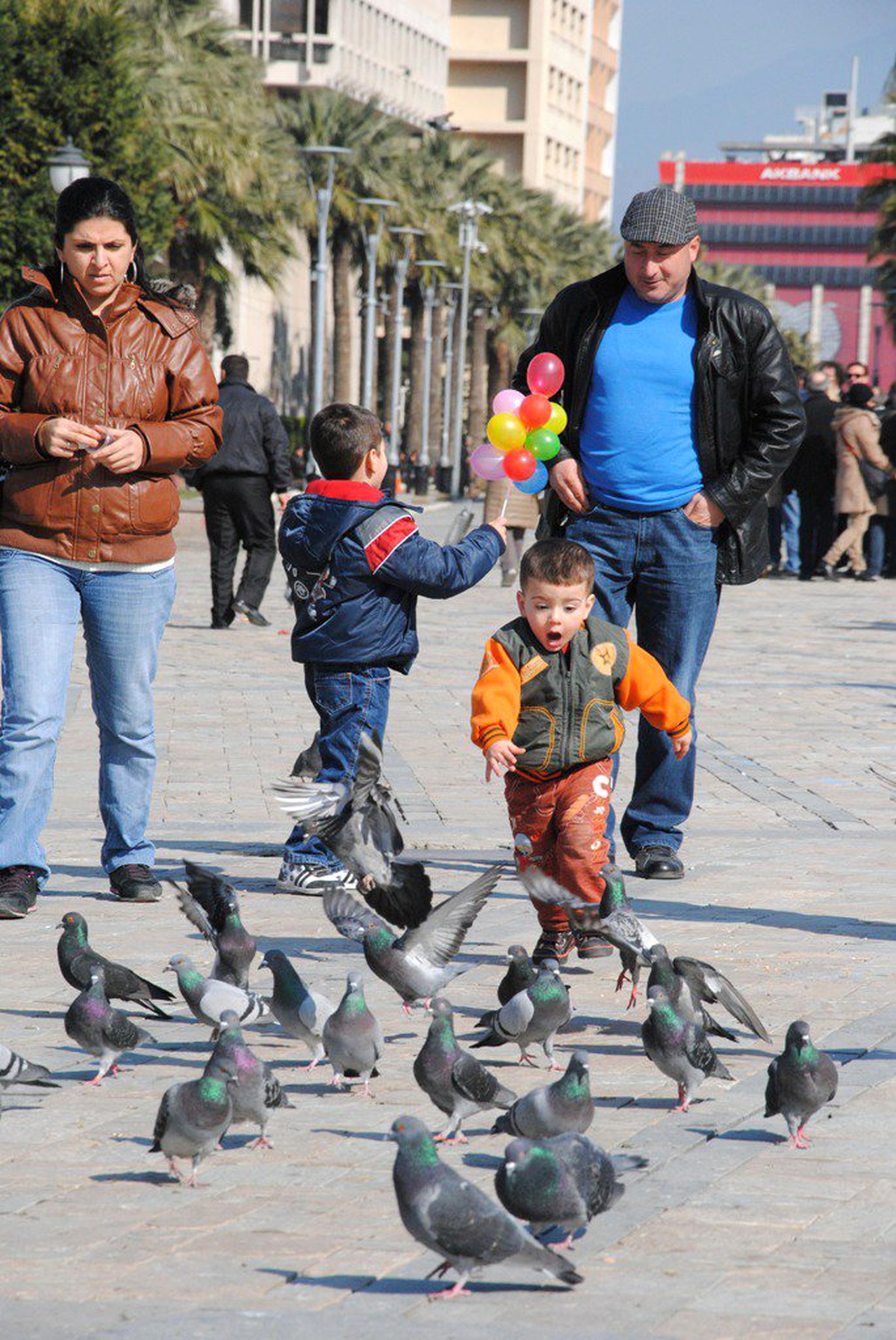 Türkiye Kar Altında İzmir Yaz Havasında
