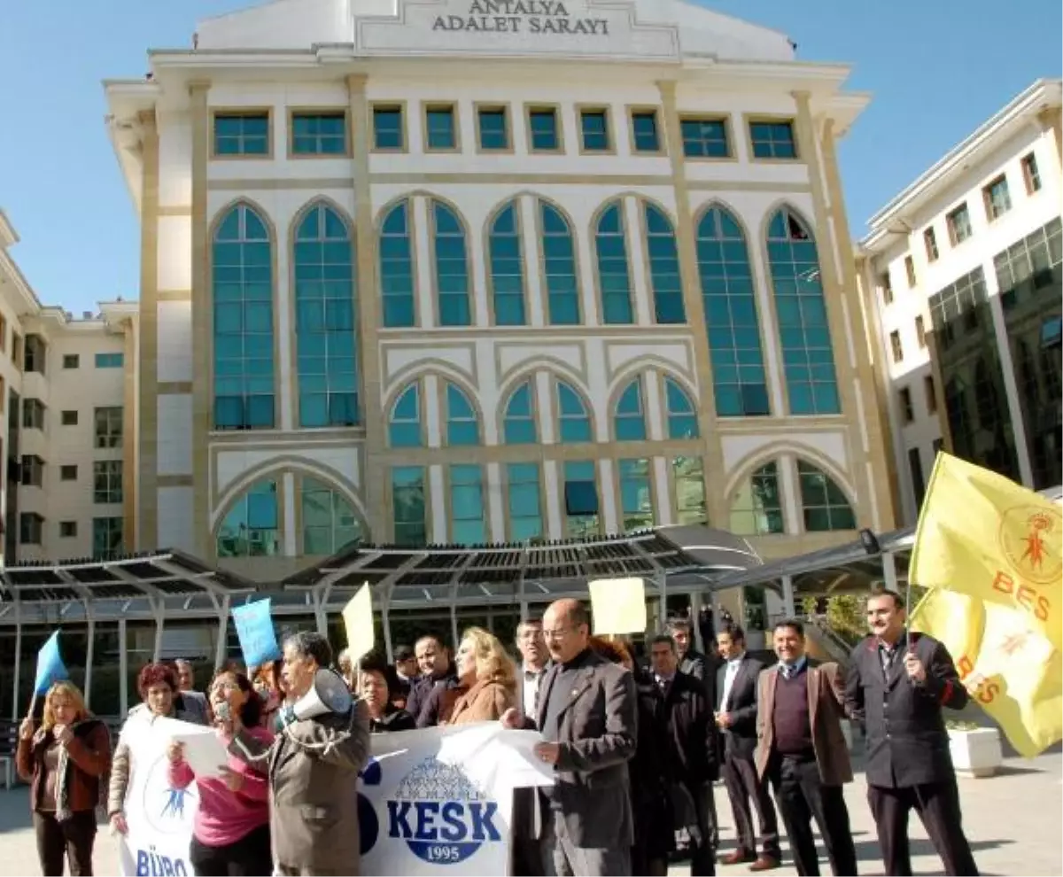 Adliye Çalışanları Eylemde