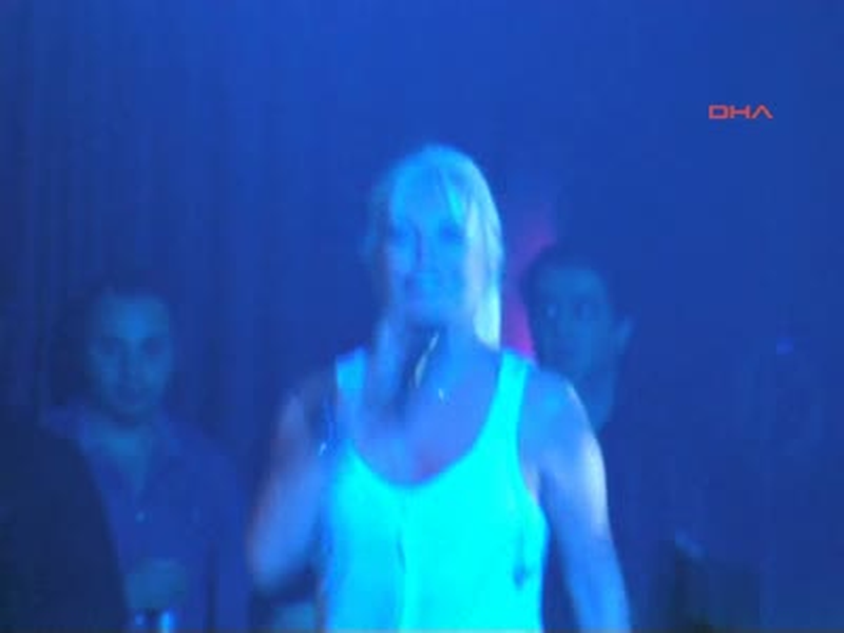 Bochum\'da Ajda Pekkan Konseri