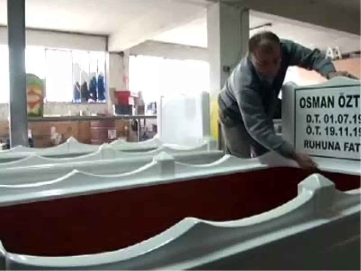 Bu da Polyester Mezar