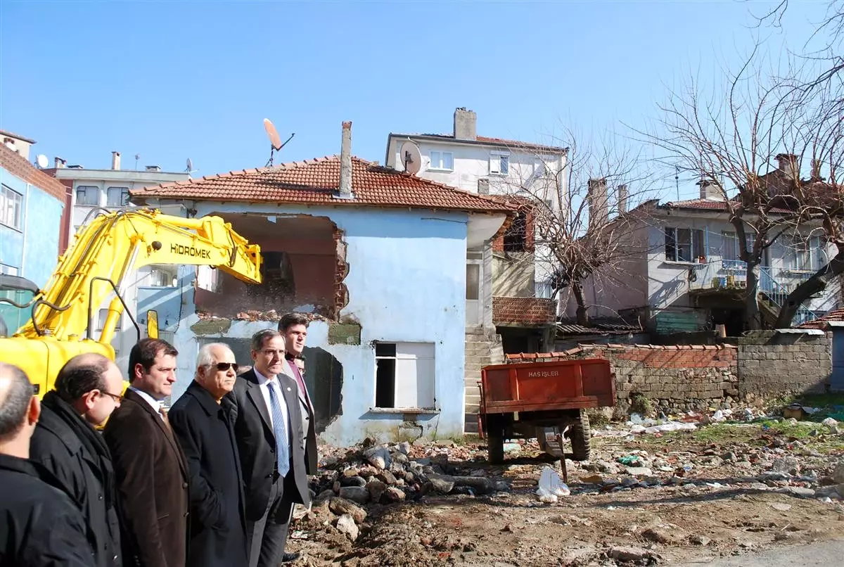 Bursa-Mudanya Yolu Genişletiliyor