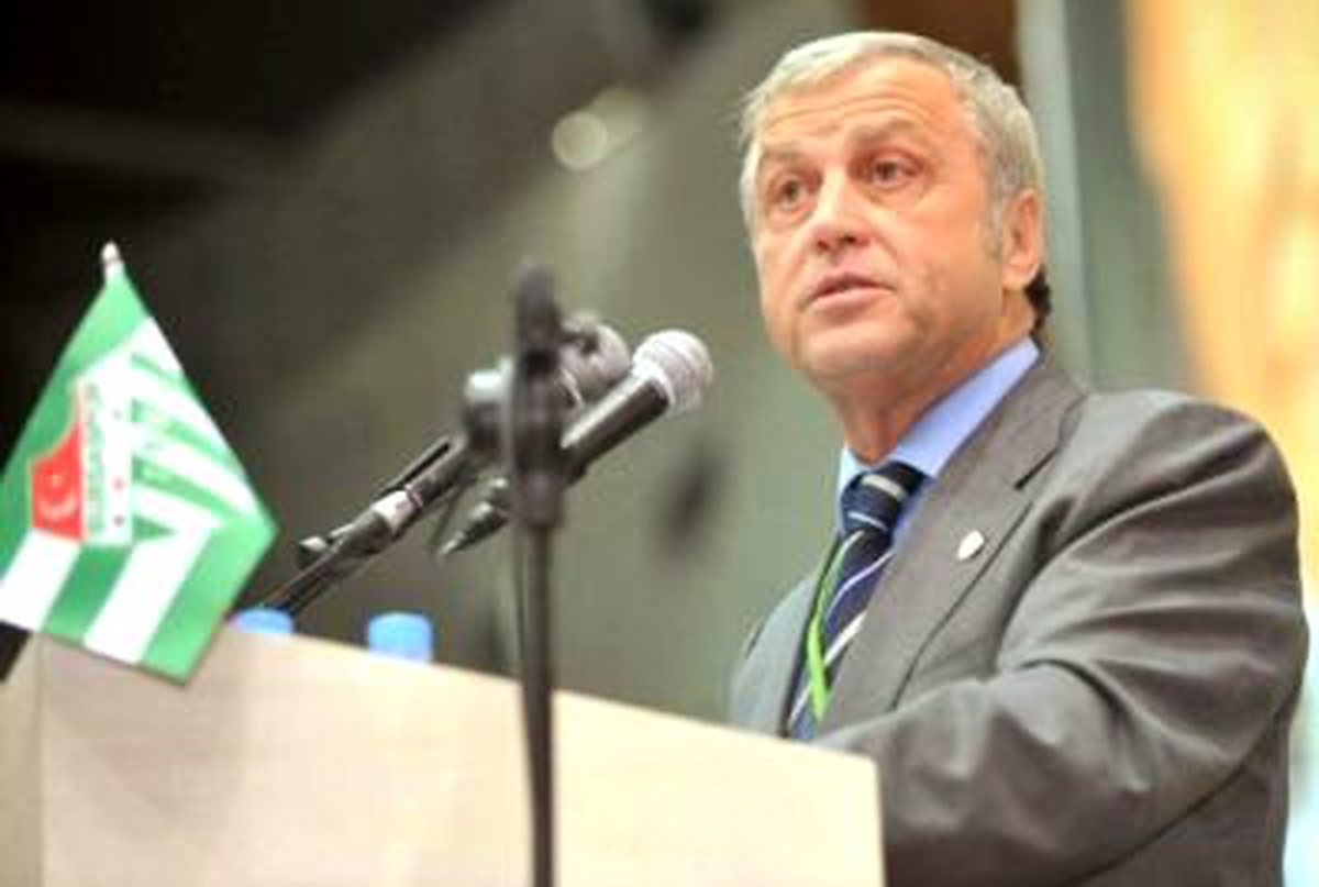 Bursaspor, Yıldırım Demirören\'in Adaylığına Karşı