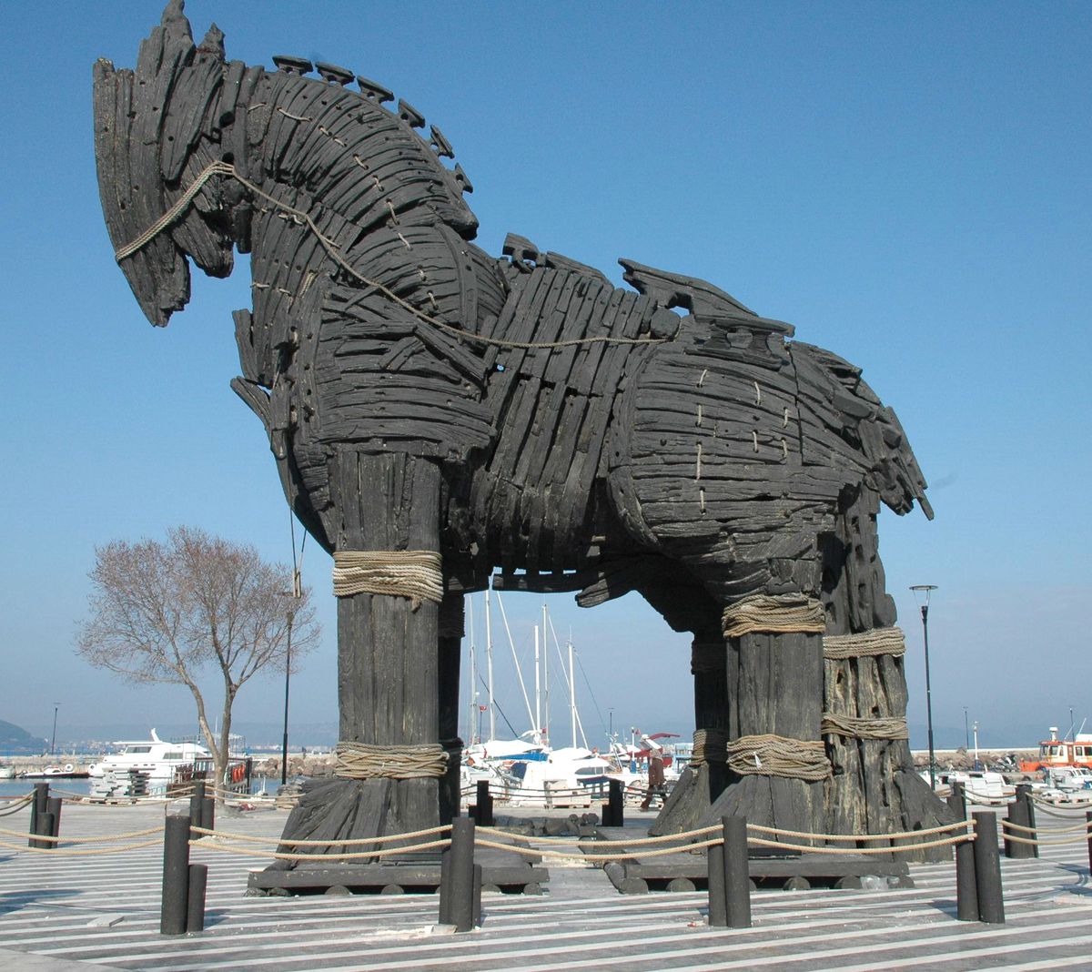 Çanakkale'nin Sembolü Ünlü Troy Atı Bakımsızlıktan Dökülüyor