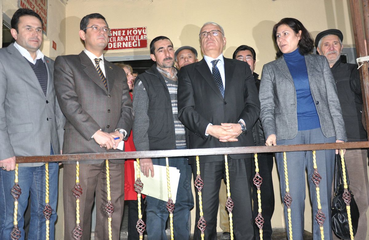 CHP\'li Vekiller, Köylülerin "Maden" Şikayetlerini Dinledi