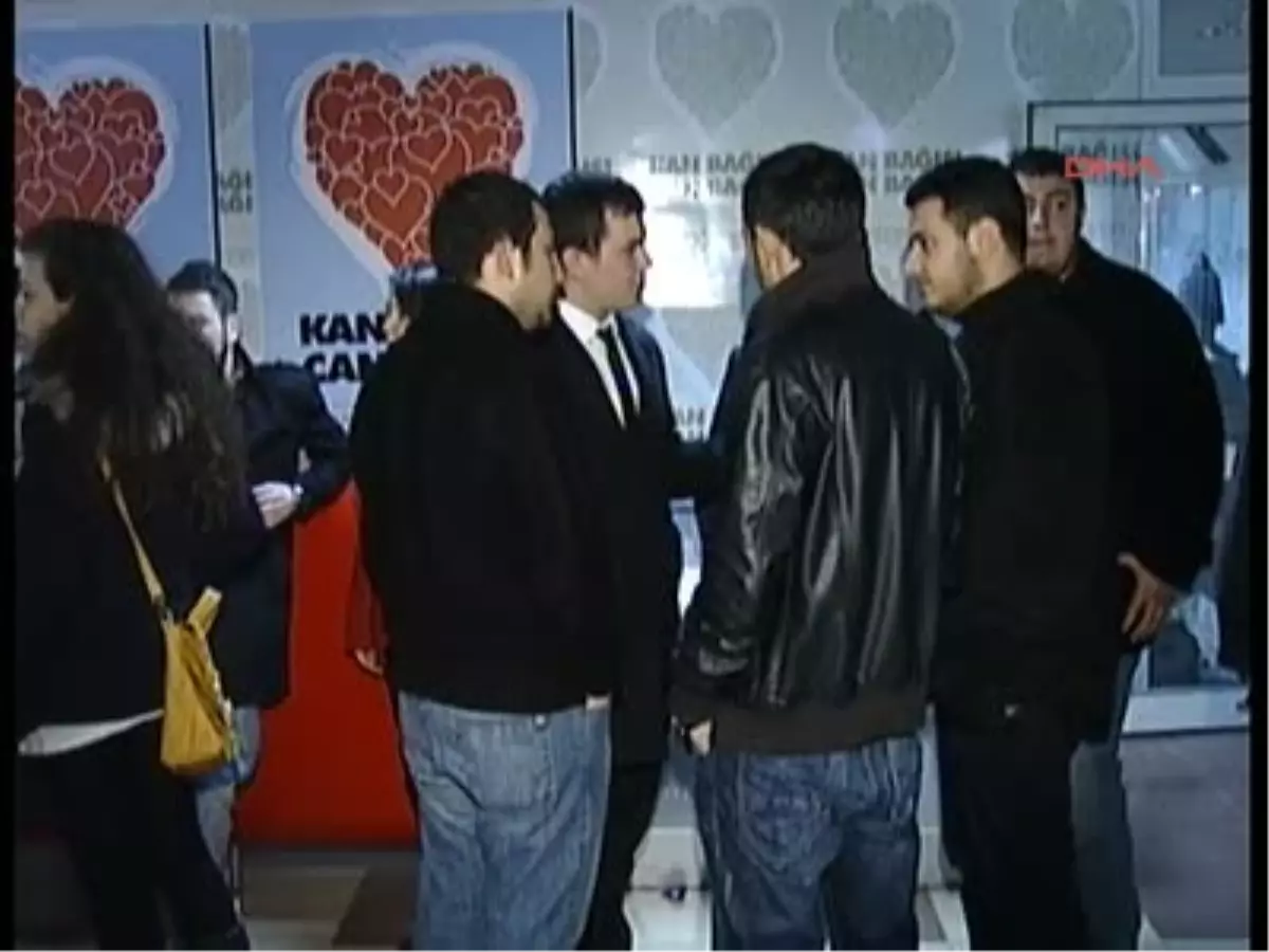 İzmirek Gamze\'ye Annelerden Sonra Gençlerden de Destek