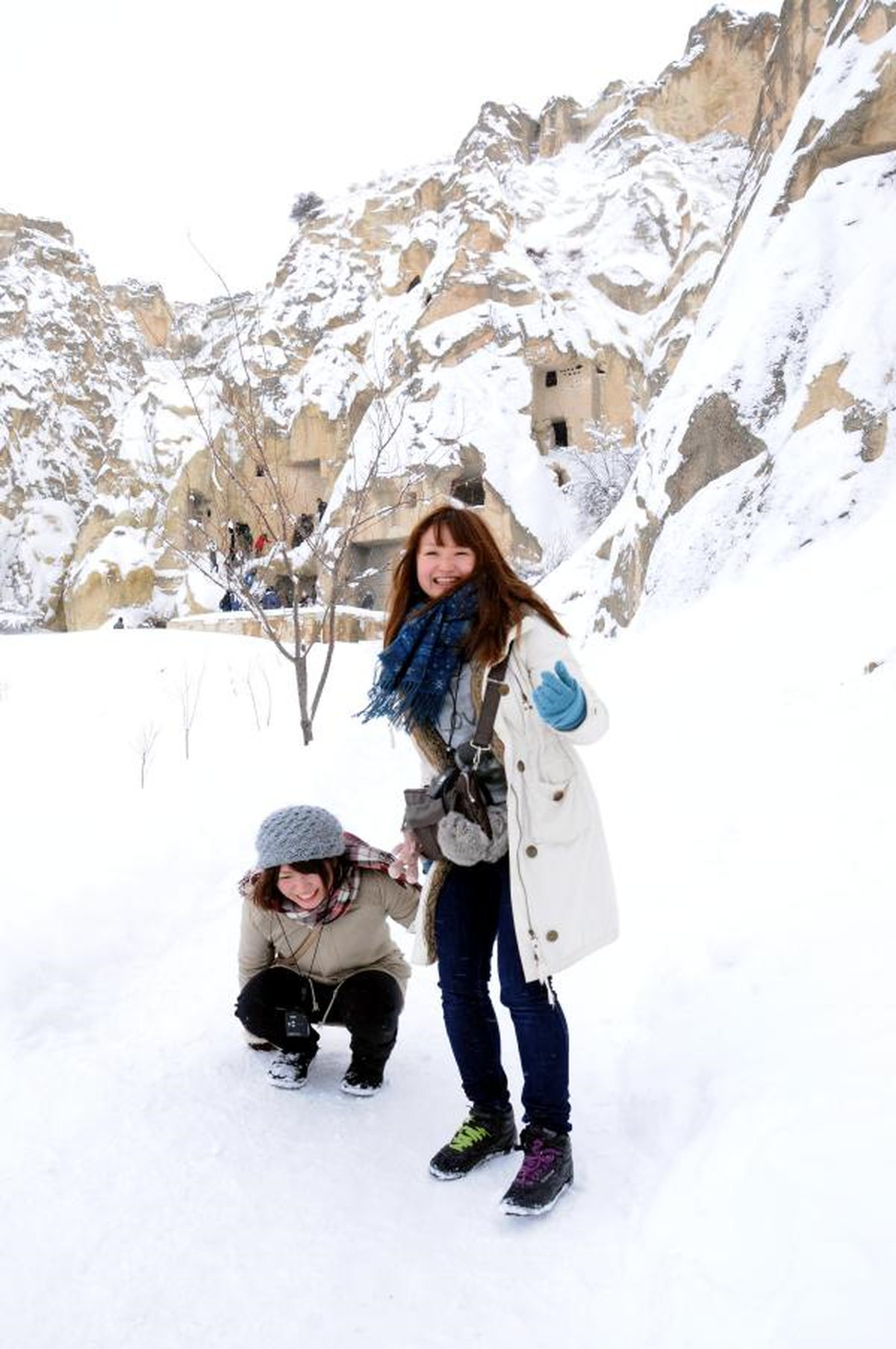 Japon Turistler Kartopu Keyfi