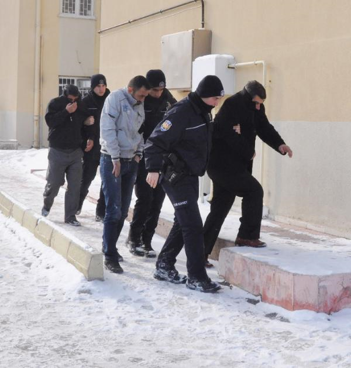 Karaman\'da \'Hububat Destekleme Dolandırıcılığı\' Operasyonu; 17 Gözaltı