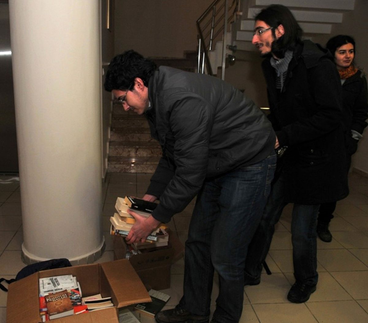 Konsere Biletle Değil Kitapla Geldiler
