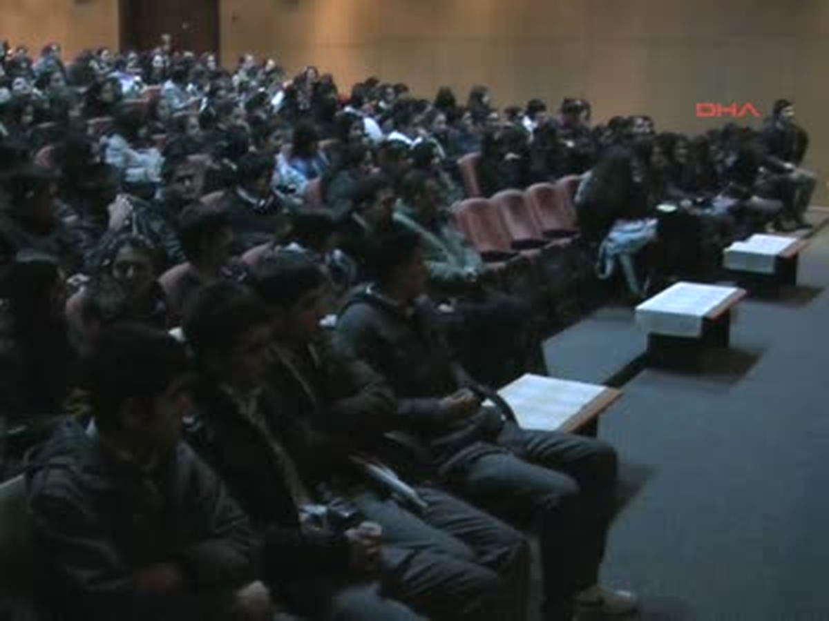 Liselilere "Güzel Türkçe " Konferansı