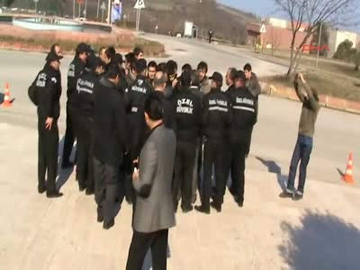 ÖSYM Başkanını Protesto Eden 13 Öğrenci Gözaltına Alındı