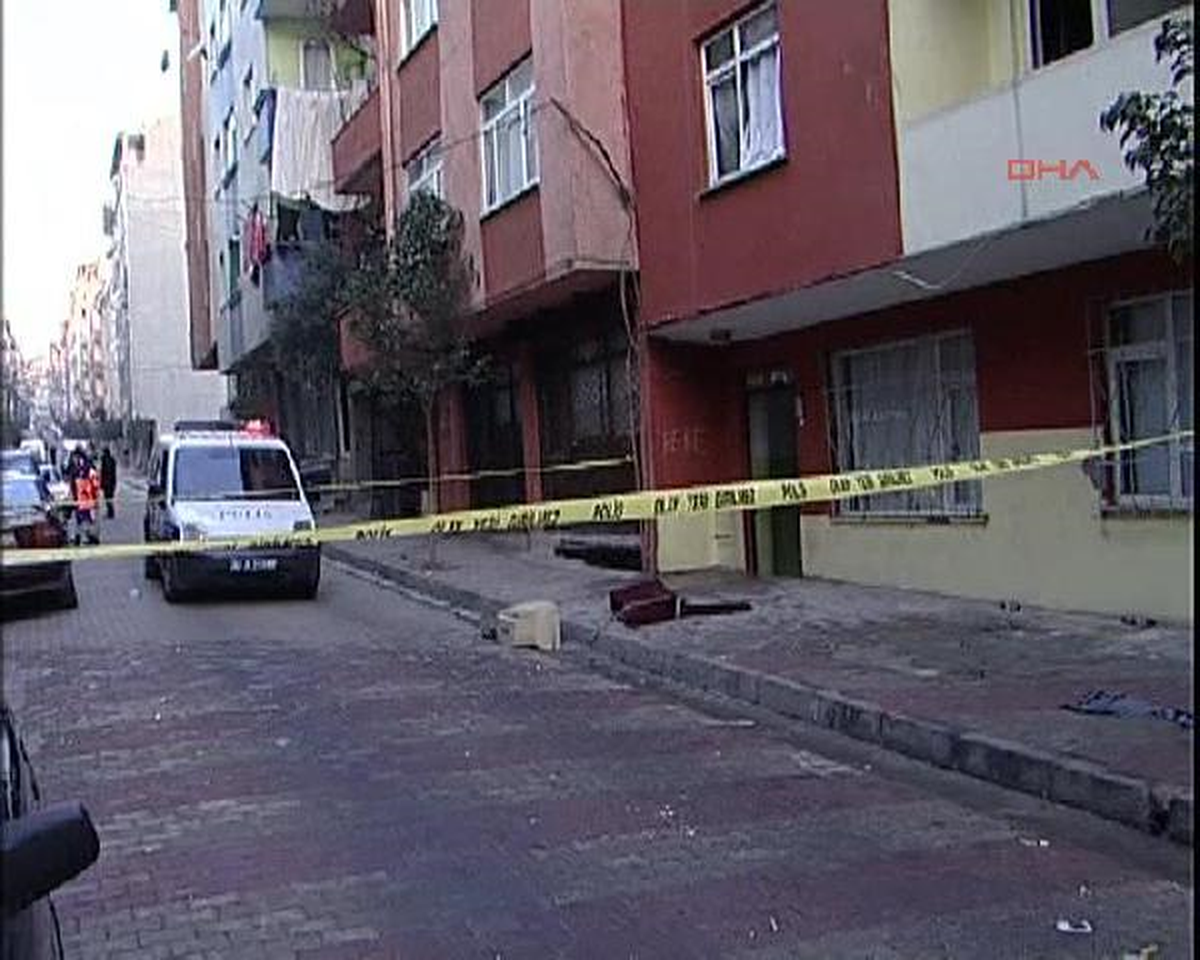 Polise Yakalanmamak İçin Evi Yaktılar