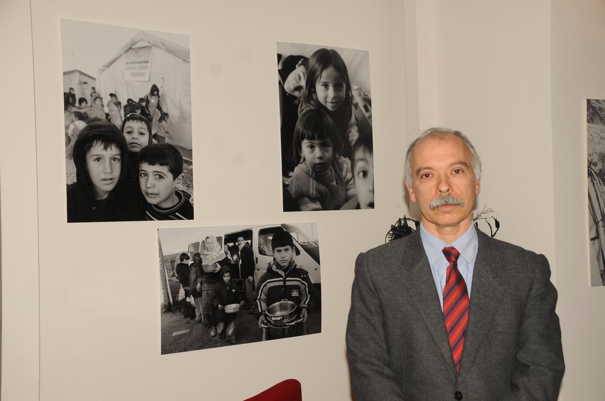 Sergi Geliri ile Depremze Çocuklara Ayakkabı Alınacak