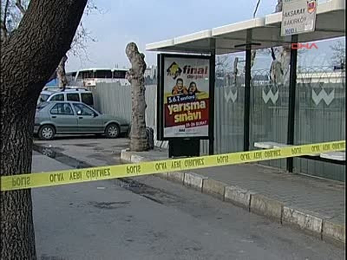Şüpheli Bavul Fünye ile Patlatıldı