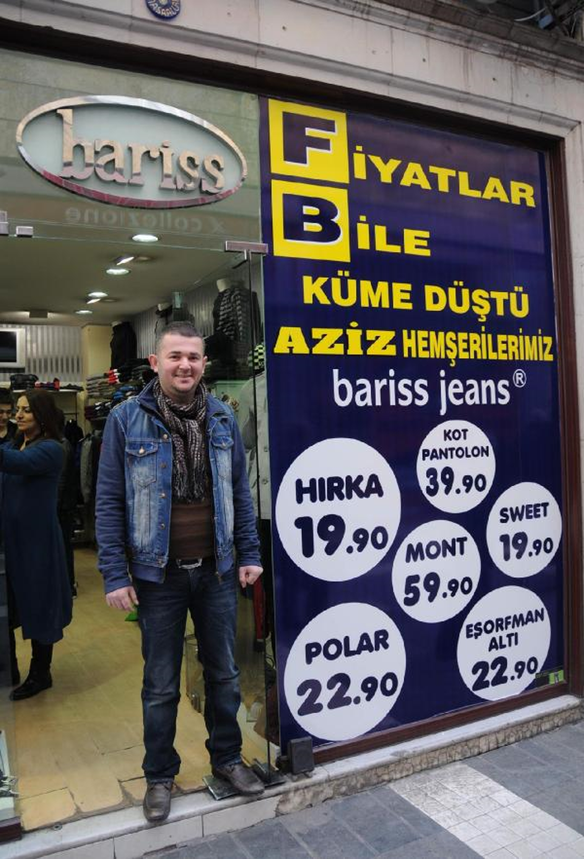 Trabzon\'da Fenerbahçe\'ye Afişli Gönderme