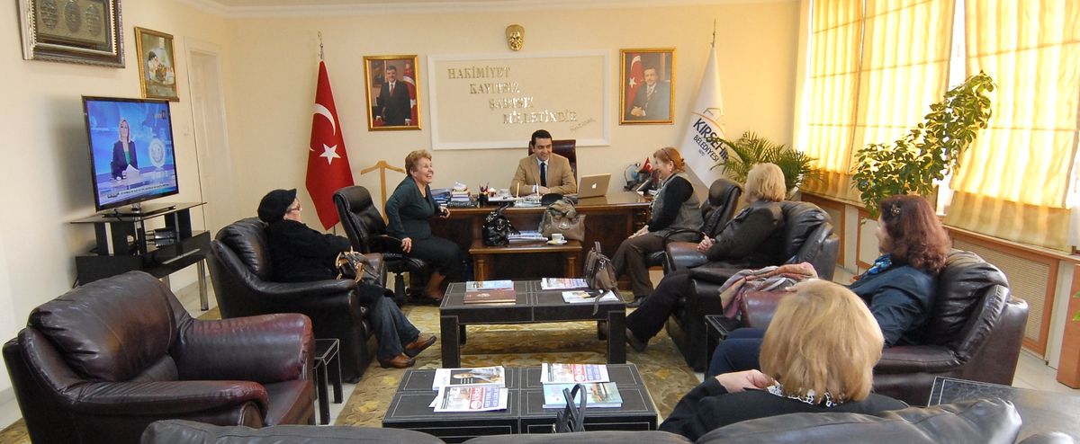 Yardımseverler Başkan Bahçeci\'ye Ziyaret