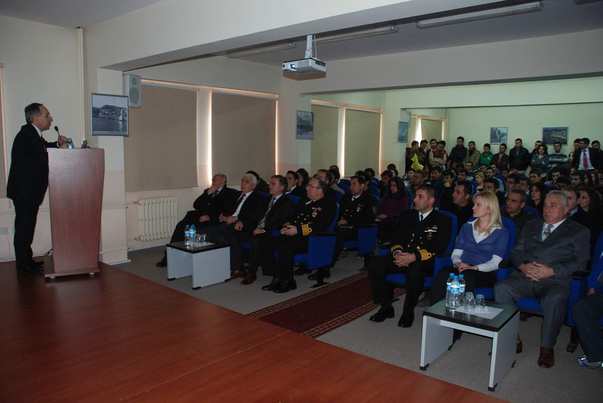 Ereğli\'de "Denizcilik Sektörü" Konulu Konferans Düzenlendi