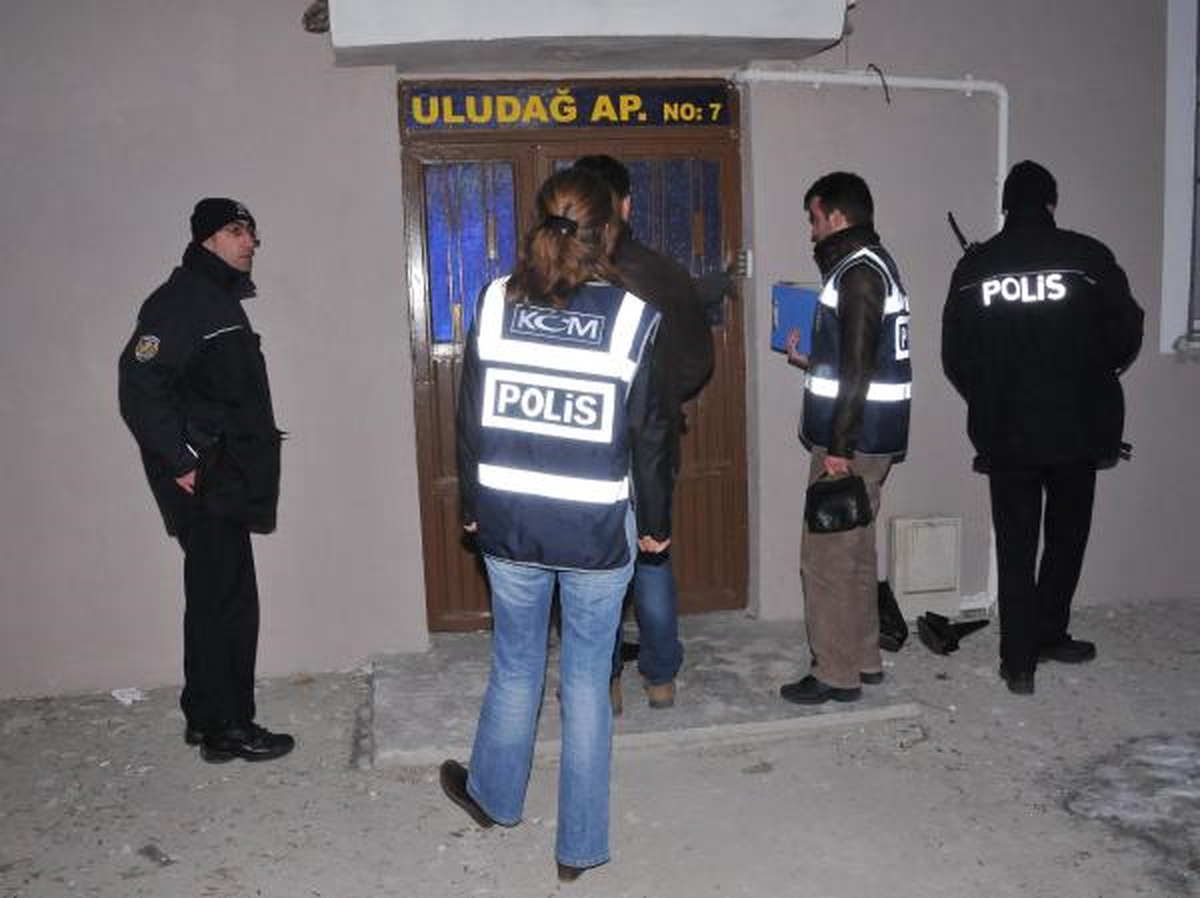 Gaz Tabancalı Suç Örgütüne Şafak Baskını: 19 Gözaltı