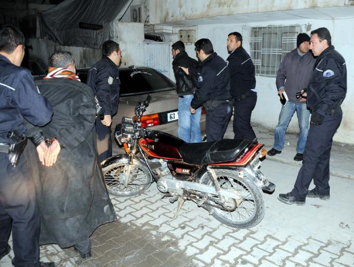Motosikletli Hırsızlık Şüphelileri Kovalamacayla Yakalandı