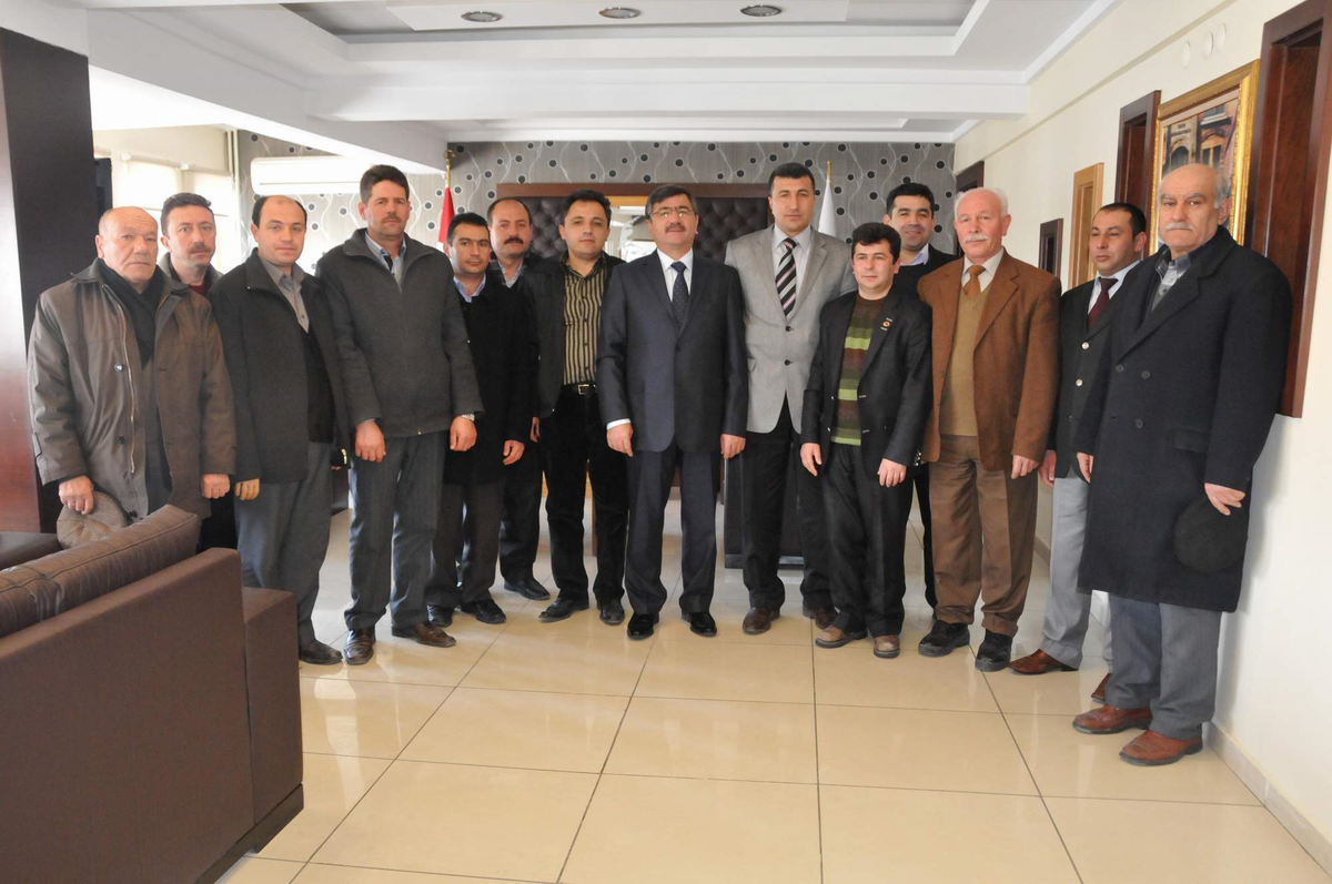Muhtarlardan Başkan Akdoğan\'a Ziyaret