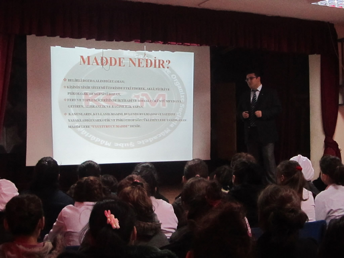 Öğrencilere Madde Bağlılığına Karşı Eğitim Semineri