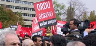 'Ordu Göreve' Yazılı Pankartı Görmemiş!