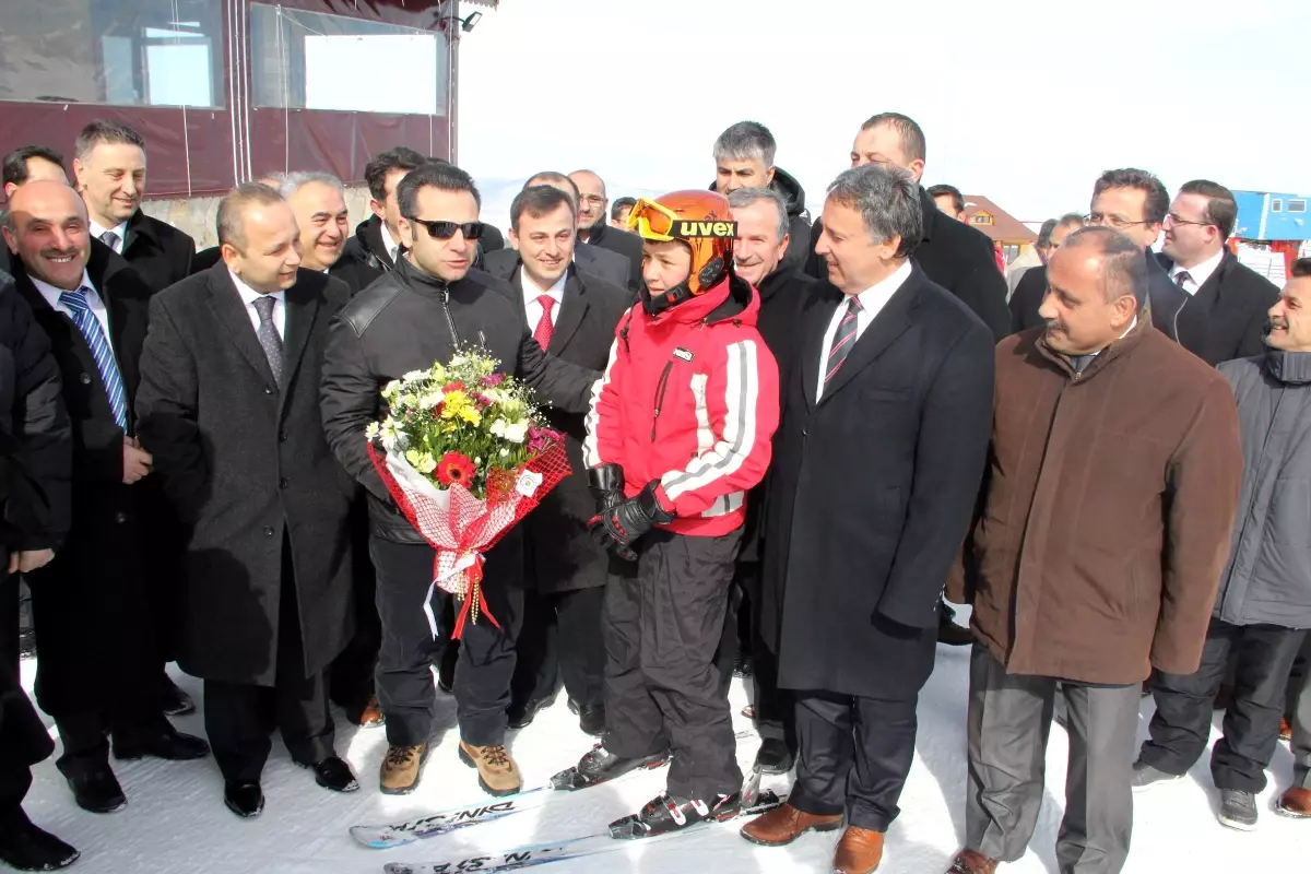 Vali Aksoy Ladik\'te İncelemelerde Bulundu