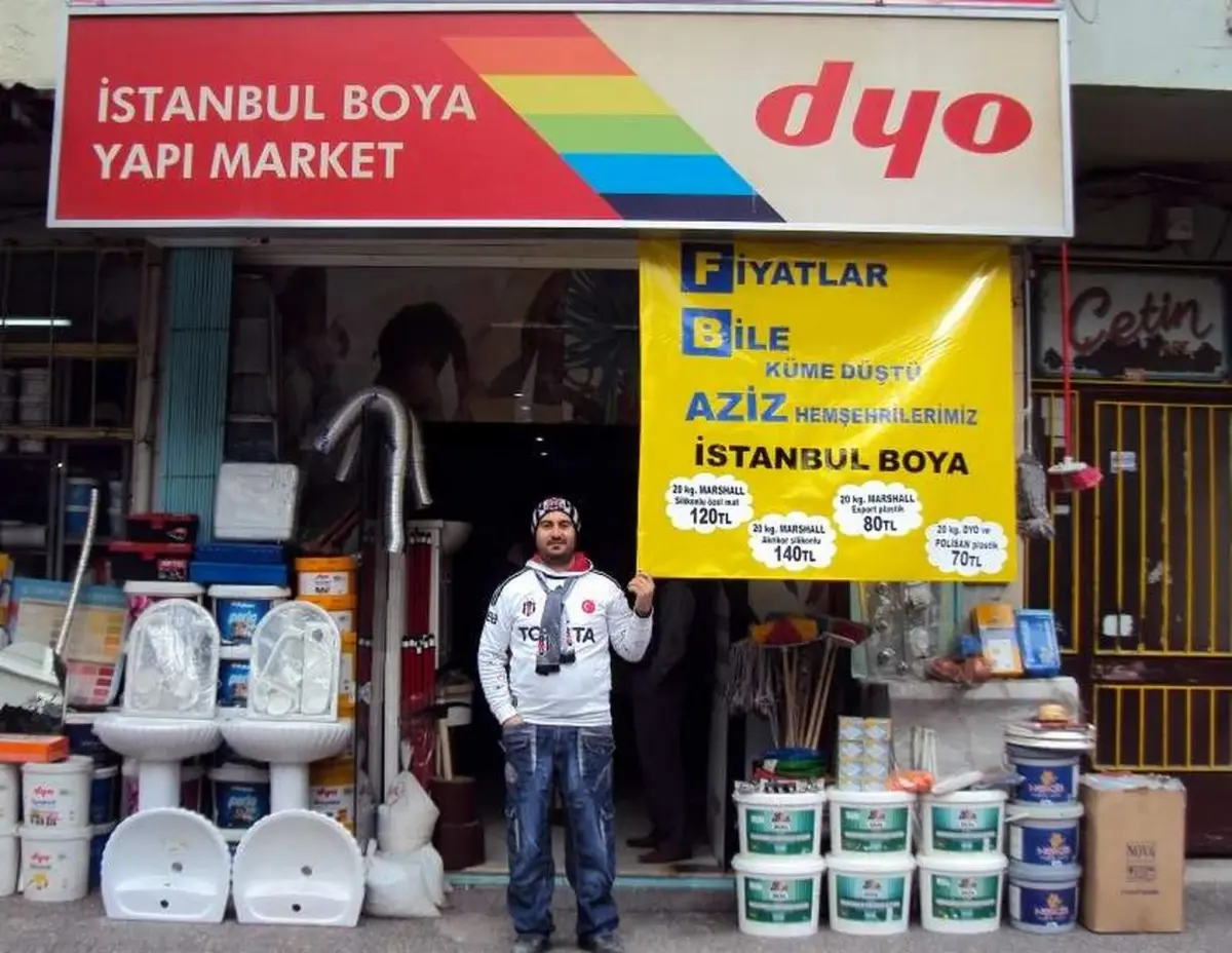 Aydınlı Boyacıdan İlginç Reklam Yöntemi