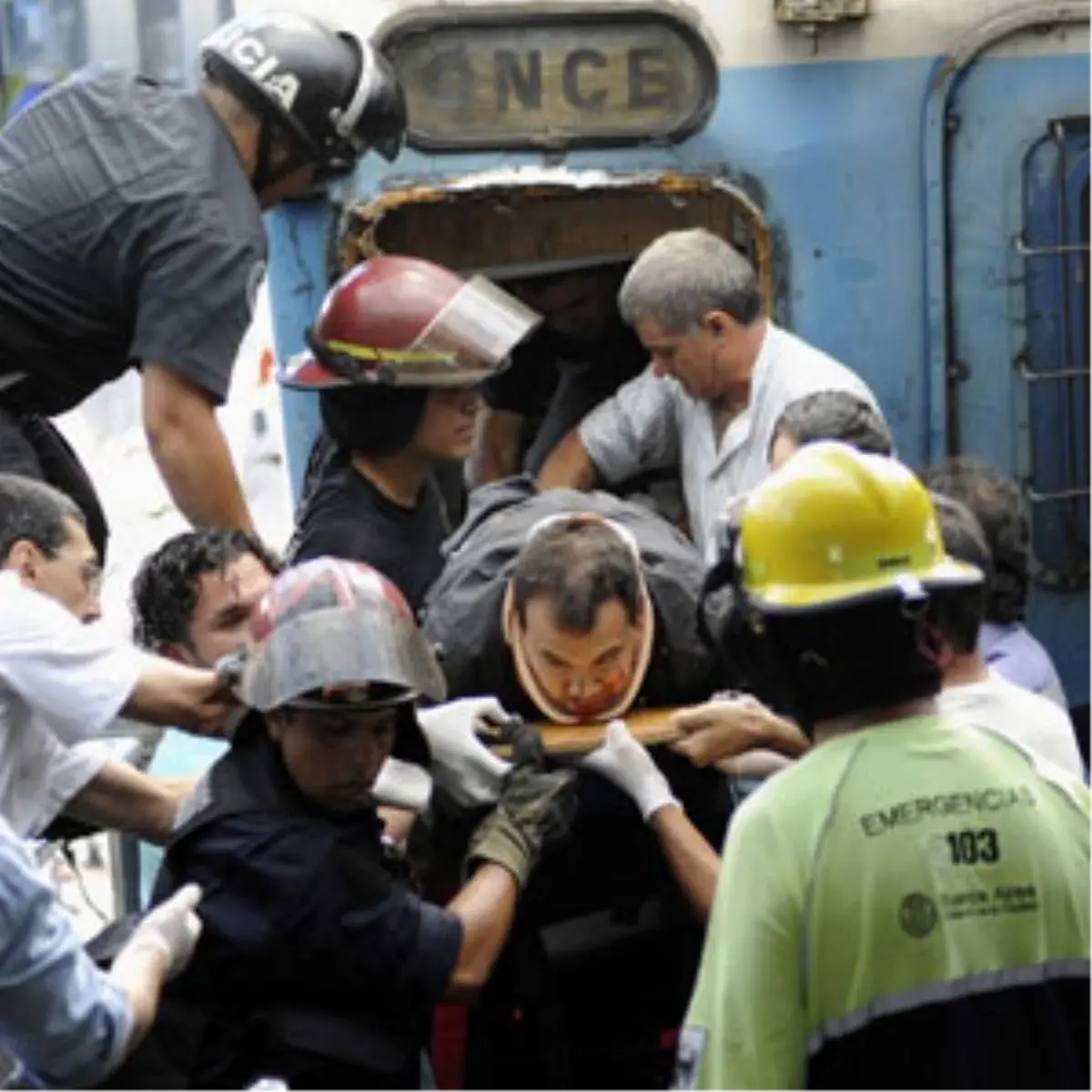 Buenos Aires\'teki Tren Kazasında 49 Ölü