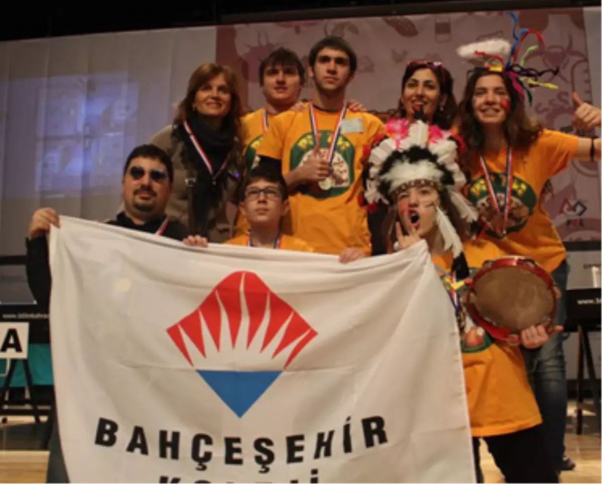 FIRST® LEGO® Ligi\'nde Bahçeşehir Koleji İmzası