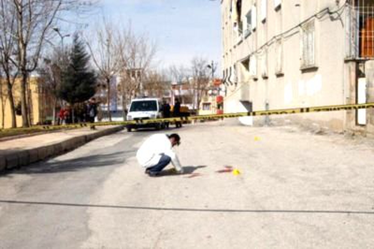 Gençlerin Kız Kavgası Ölümle Bitti