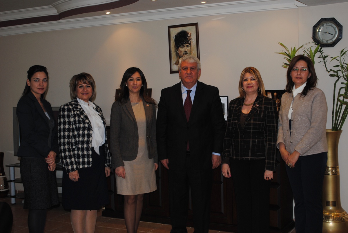 İş Kadınlarından İesob\'ye Nezaket Ziyareti