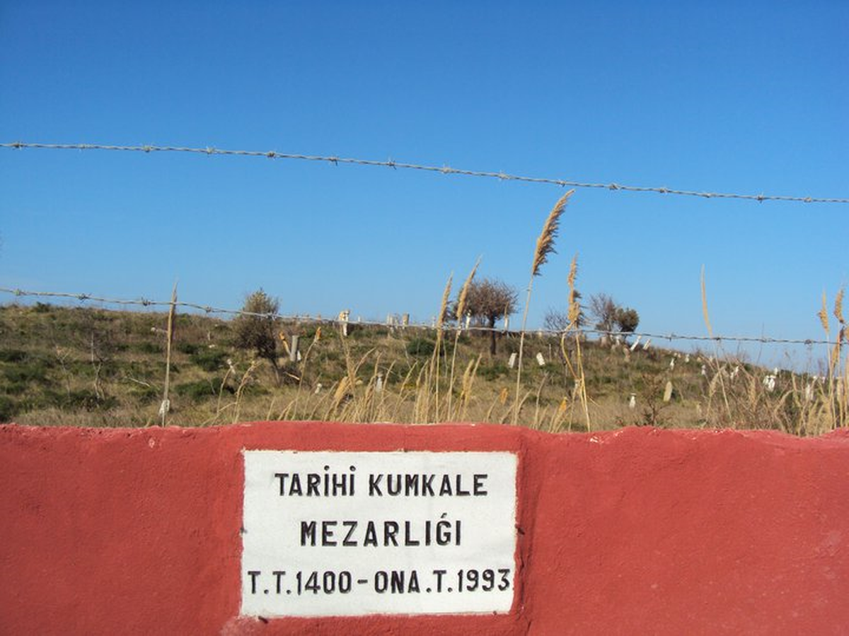 Kumkale'deki Tarihi Türk Mezarlığı Yeniden Düzenlendi