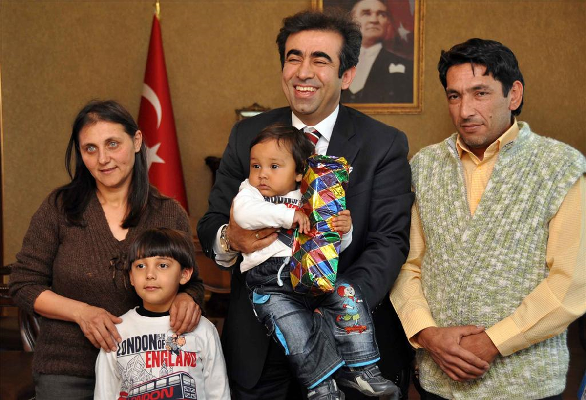 Somalili Korsanların Kaçırdığı Denizci, Güzeloğlu\'na Teşekkür Etti