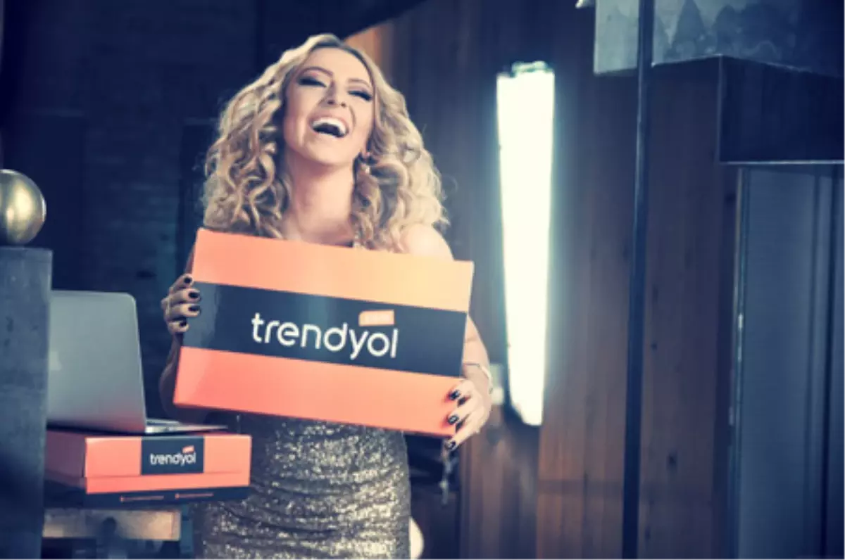 Trendyol ve Hadise Aynı Reklam Filminde