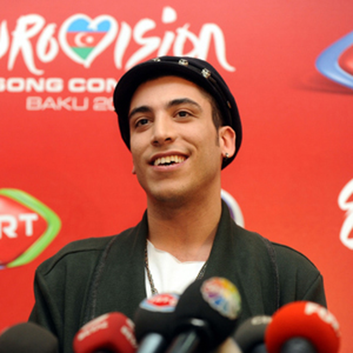Türkiye\'nin Eurovision Şarkısı: Love Me Back/Sen de Beni Sev