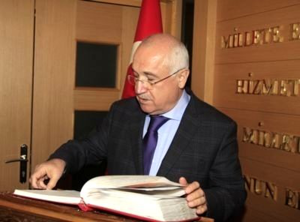 Tutuklu Vekillerin Maaşlarının Ödenmesi