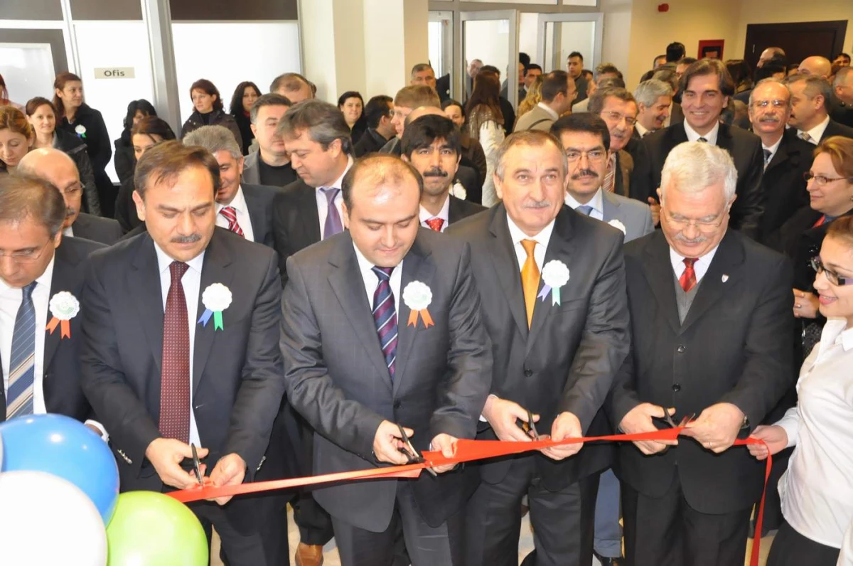 Aibü\'de Yenilenen Sosyal Tesis ve Uygulama Oteli Açıldı