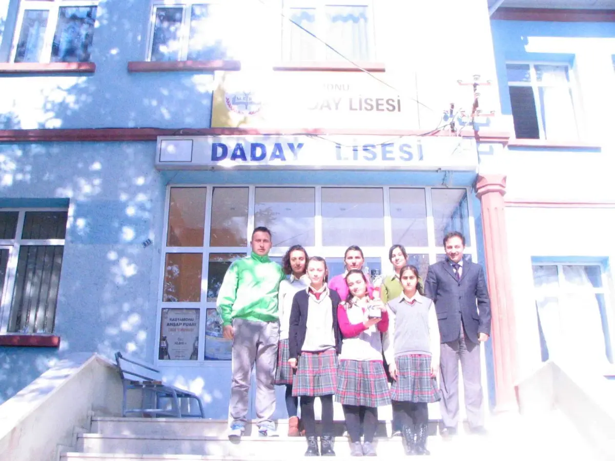 Daday Lisesi Genç Kızlar Futsalda İl İkincisi Oldu