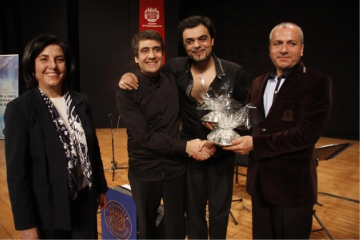 Dünyaca Ünlü Gitar ve Bağlama Ustaları Gaziantep\'te Buluştu
 


