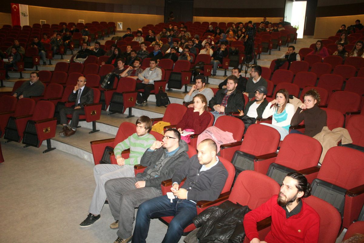 Düzce Üniversitesi\'nde Sosyal Medya Konferansı