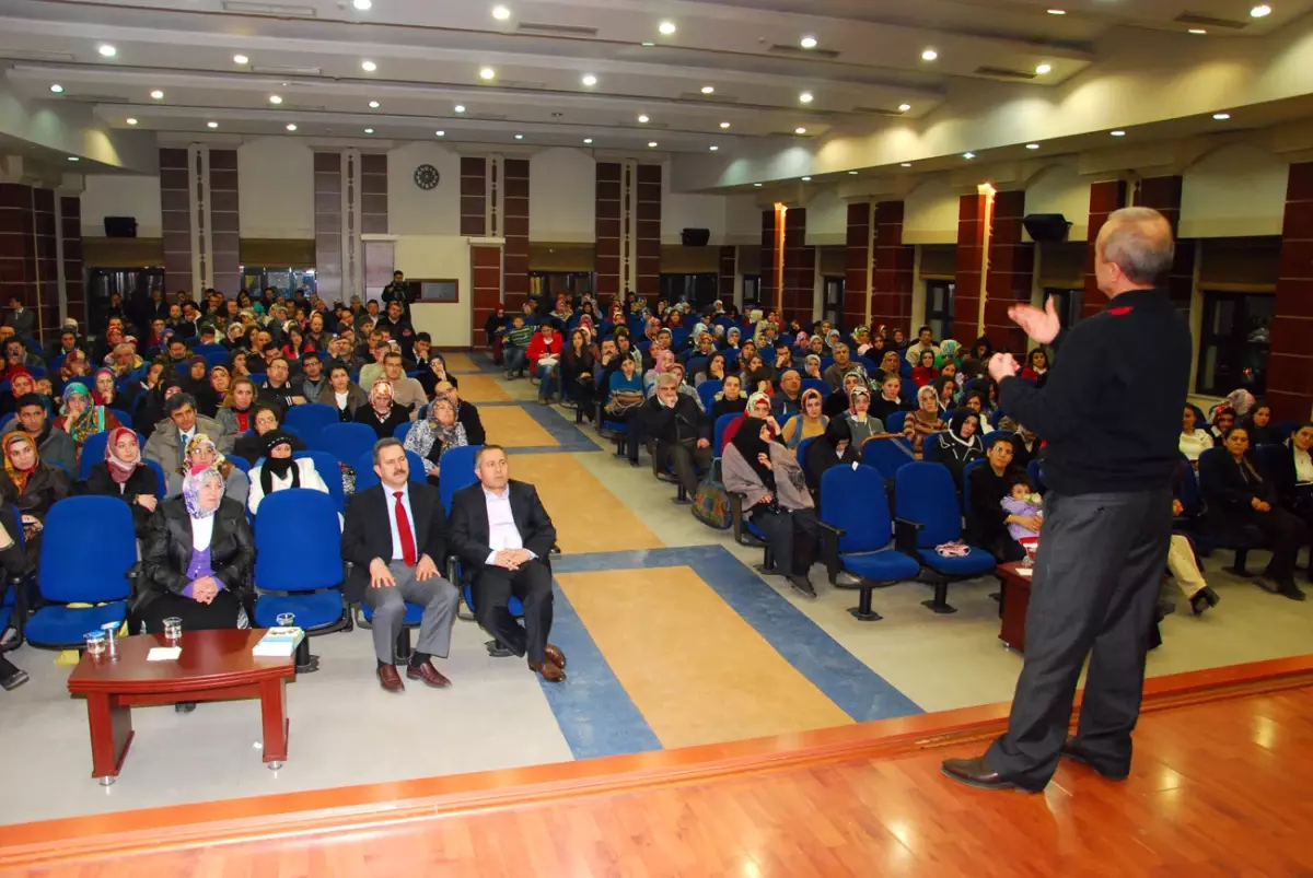 Huzur Şehrinde Sevgi Konferansları Devam Ediyor